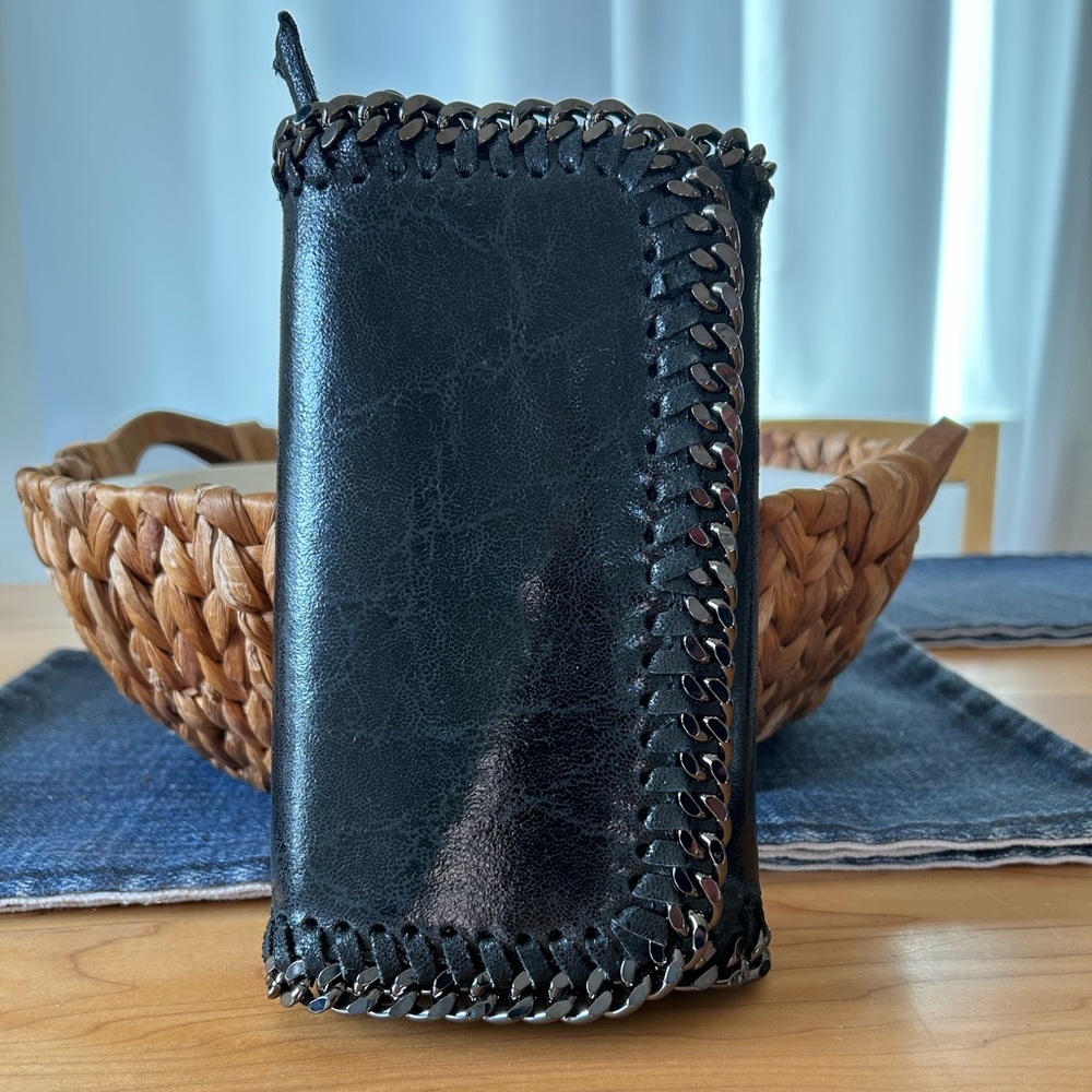 Pelle Black Metallic Chain Detail Leather Crossbody/Clutch - Picture 5 of 12
